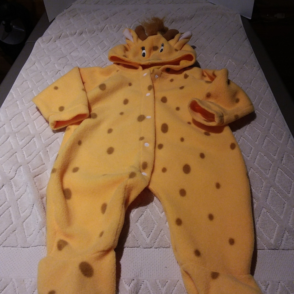 Giraffe costume/ sleeper